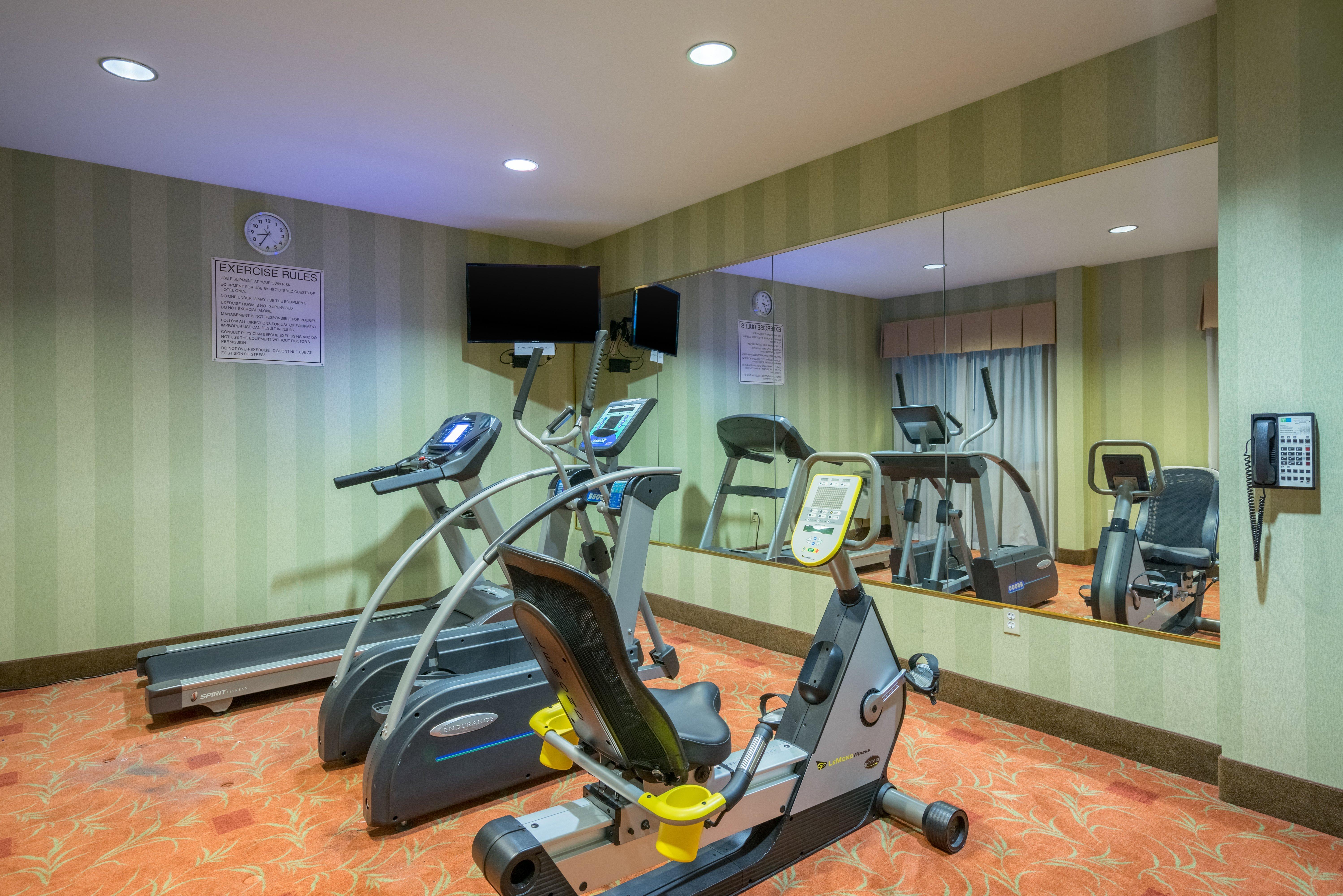 Holiday Inn Express And Suites Quakertown - Allentown Area By Ihg Exterior photo