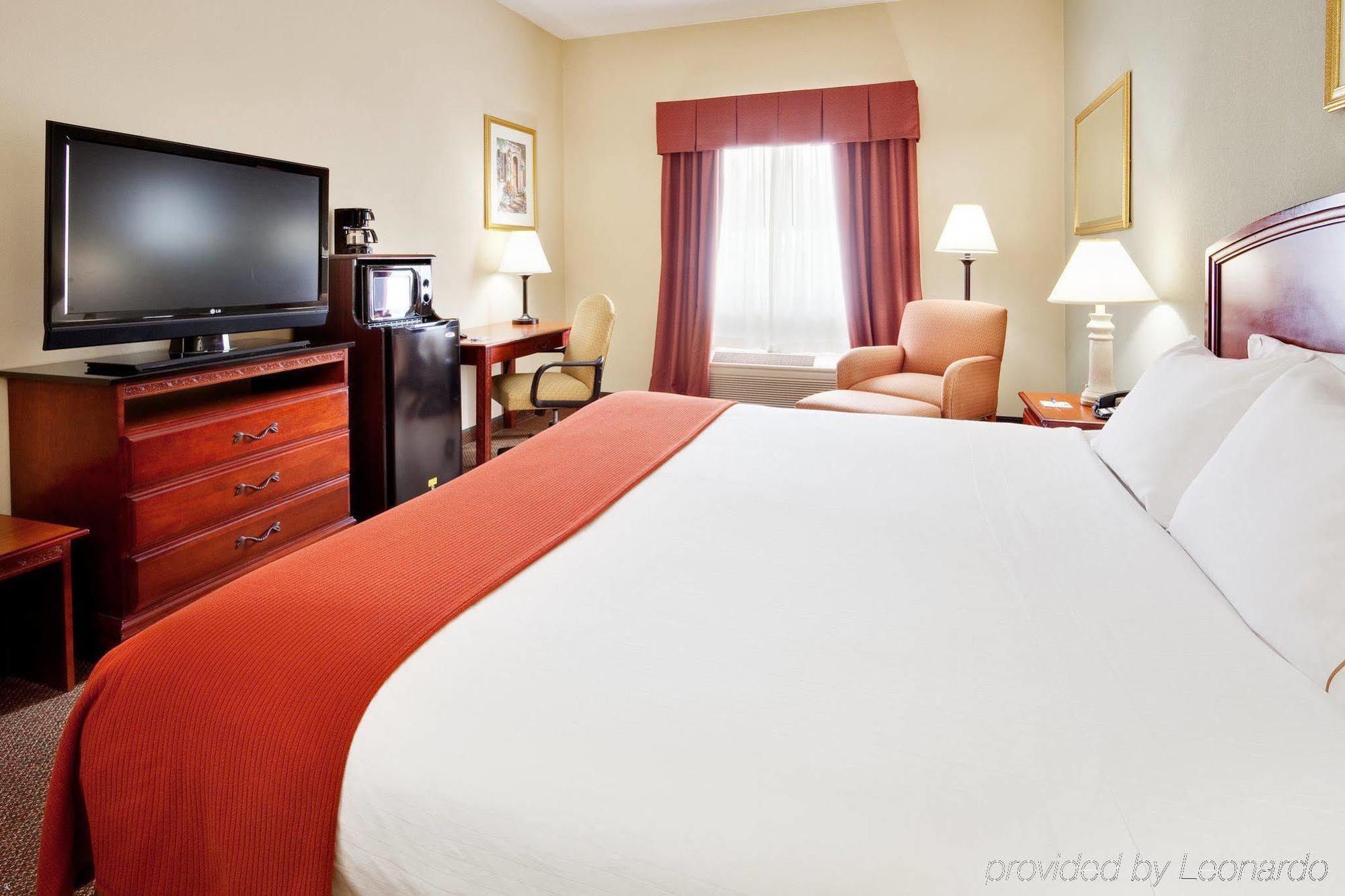Holiday Inn Express And Suites Quakertown - Allentown Area By Ihg Exterior photo